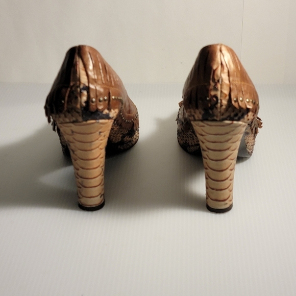 Isabella Fiore Studded Snakeskin Print Heels 7.5 - Picture 5 of 8